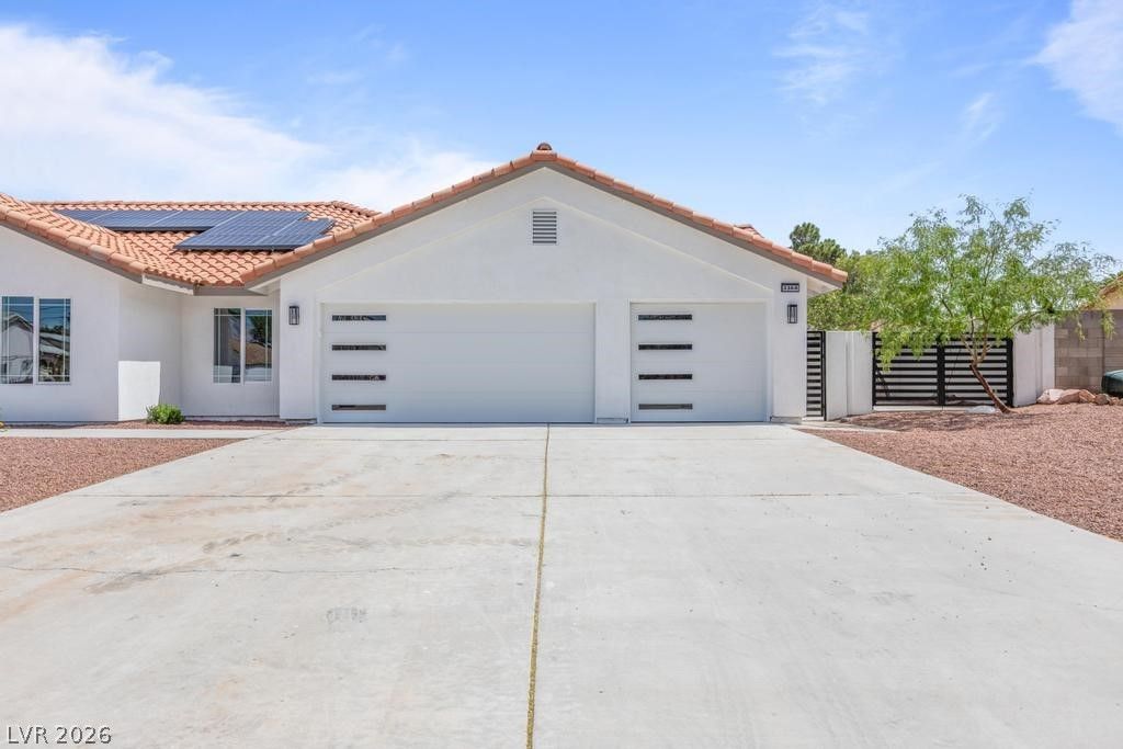 Photo of 3360 N Pioneer Way, Las Vegas, NV 89129 (MLS # 2771760)