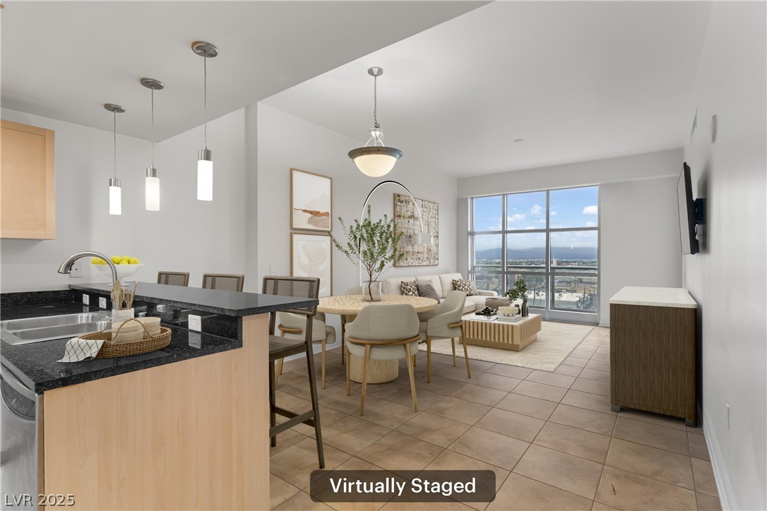 150 Las Vegas Boulevard 818