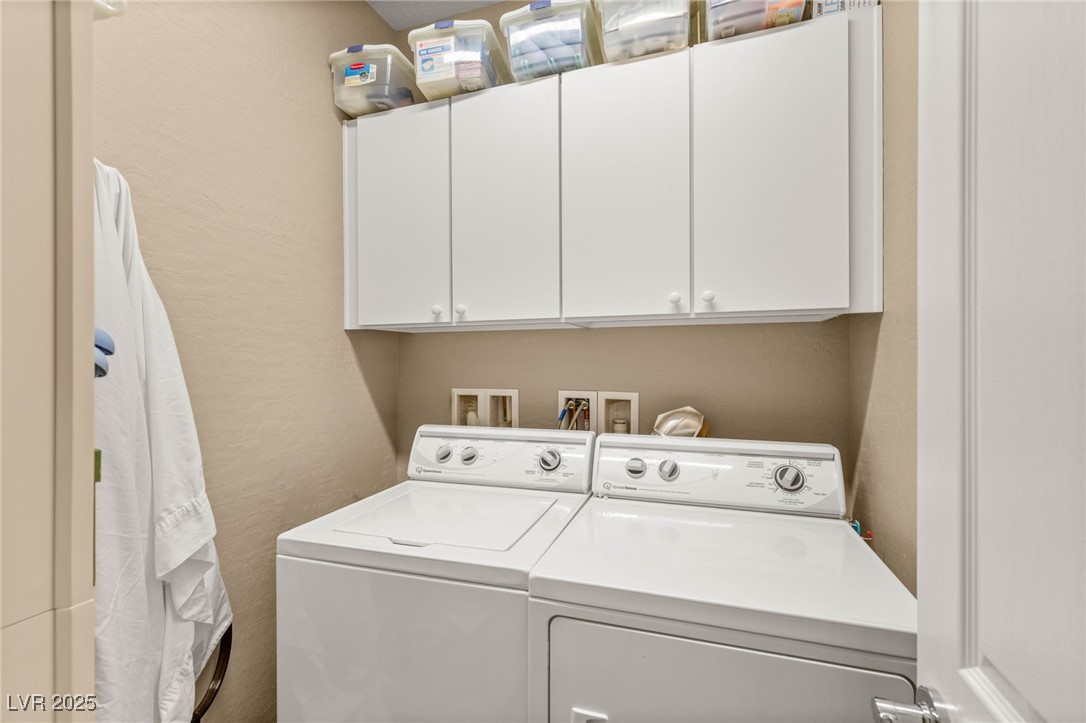 Henderson, Nevada 89044, United States, 3 Bedrooms Bedrooms, ,2 BathroomsBathrooms,Residential,Active,224685