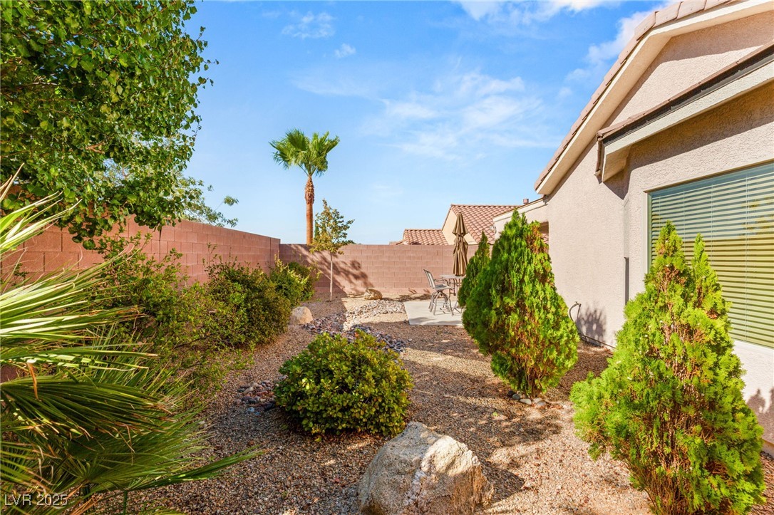 Henderson, Nevada 89044, United States, 3 Bedrooms Bedrooms, ,2 BathroomsBathrooms,Residential,Active,224685