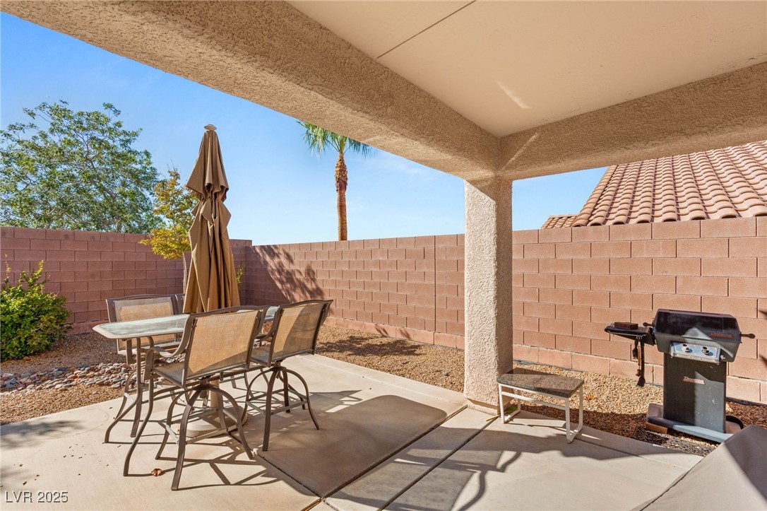 Henderson, Nevada 89044, United States, 3 Bedrooms Bedrooms, ,2 BathroomsBathrooms,Residential,Active,224685