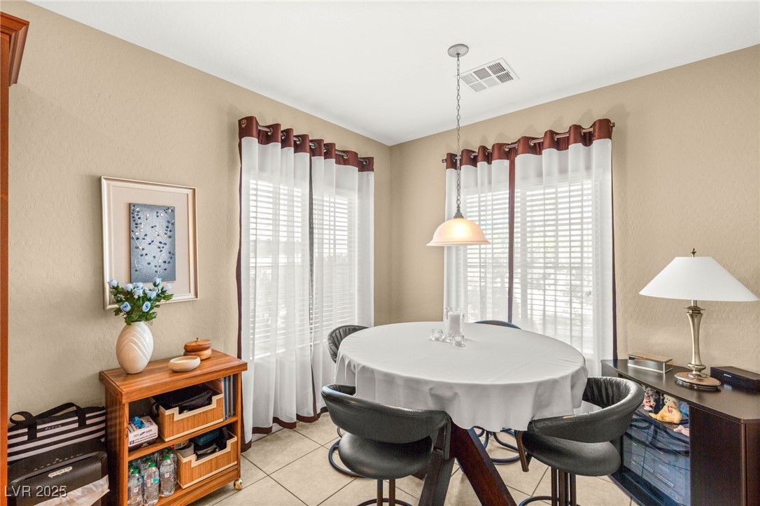 Henderson, Nevada 89044, United States, 3 Bedrooms Bedrooms, ,2 BathroomsBathrooms,Residential,Active,224685