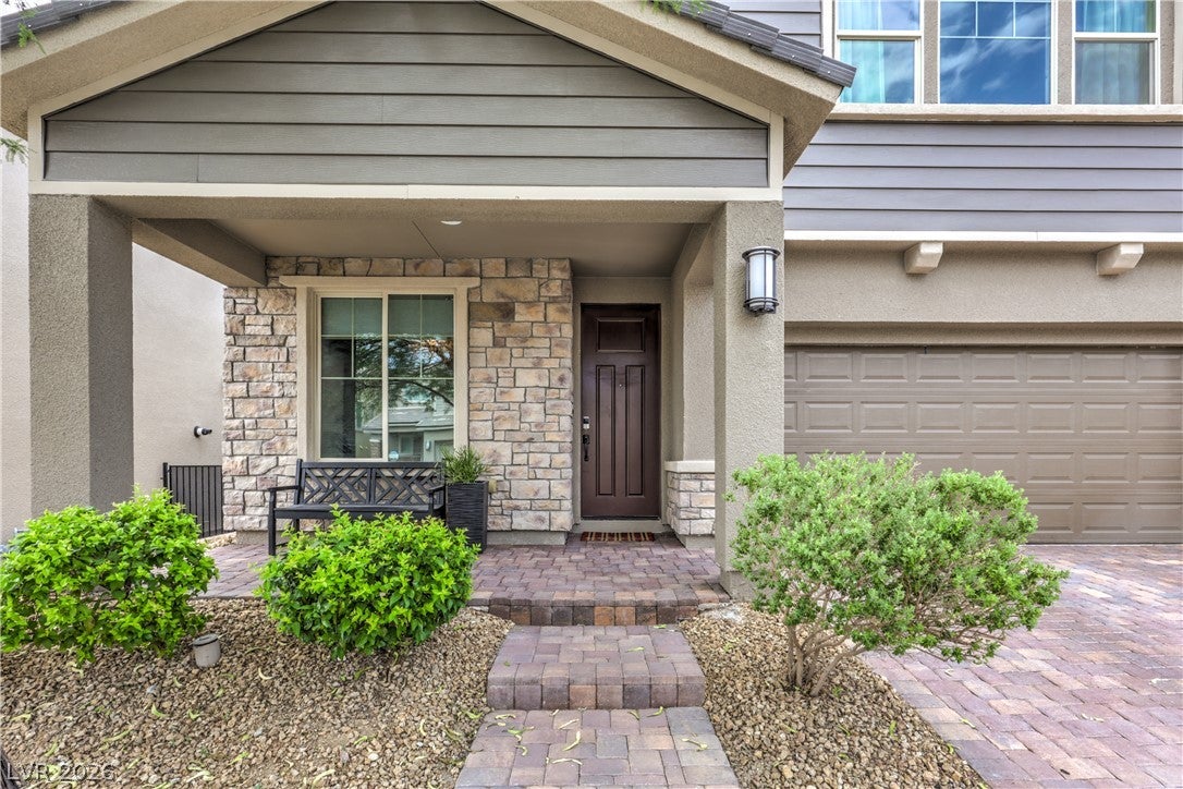 2592 Iron Crest Lane