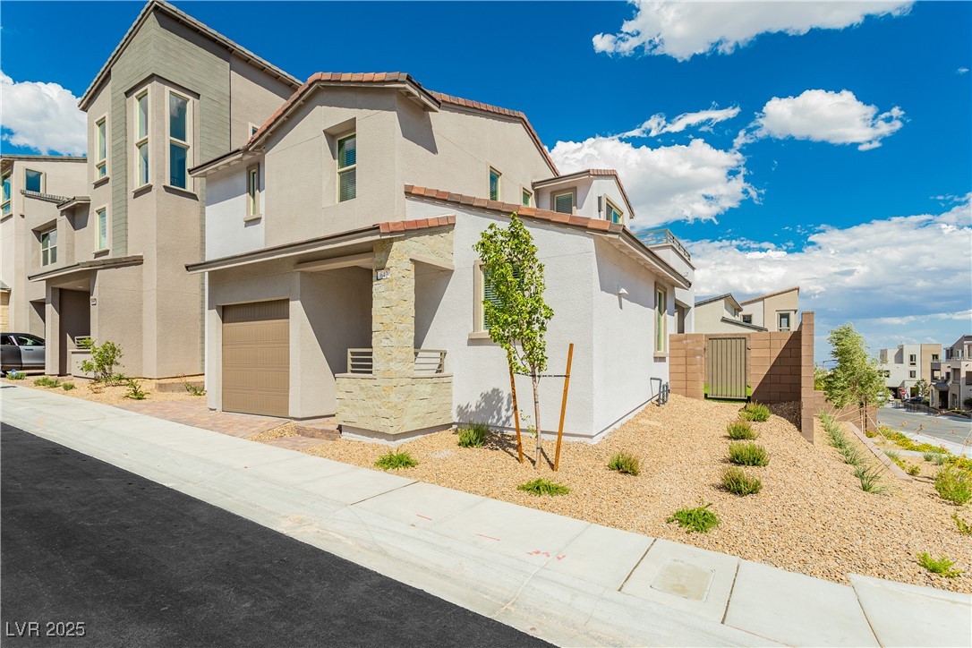 642 Solar Citrine Street