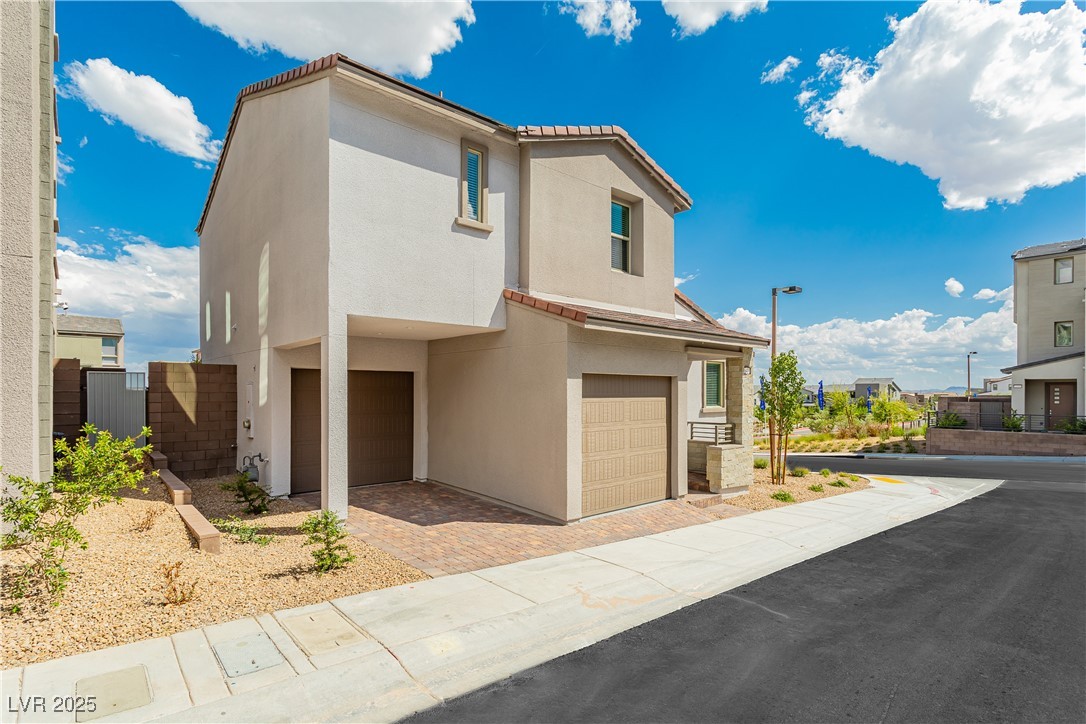 642 Solar Citrine Street