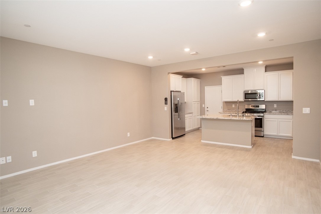 9 Alamere Falls Drive
