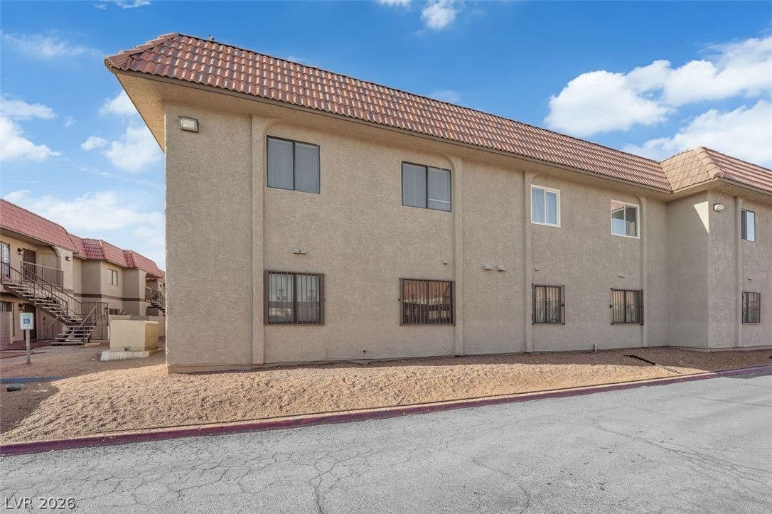 4300 N Lamont Street 251