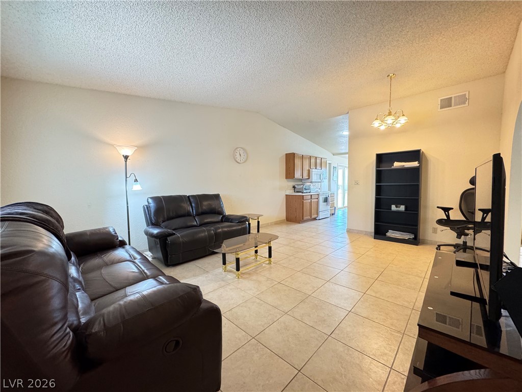 2854 La Palma Drive