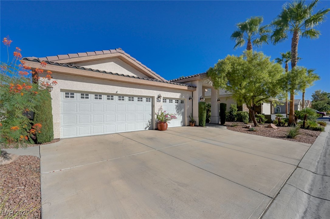 3346 Tiara Point Circle
