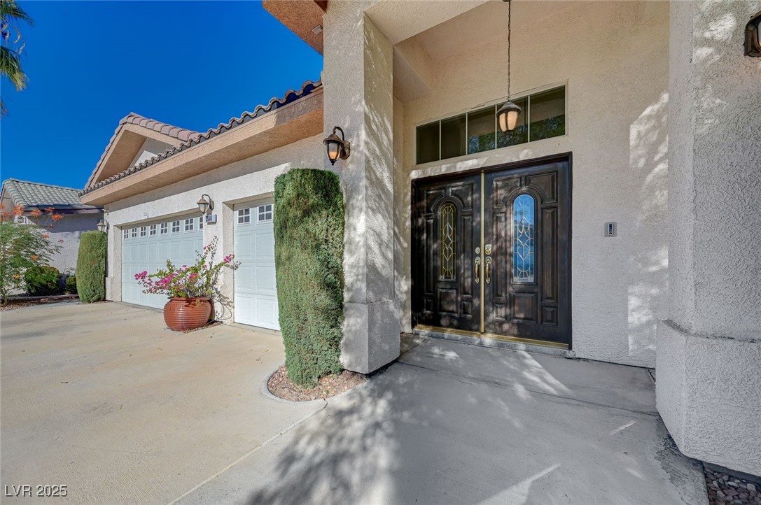 3346 Tiara Point Circle