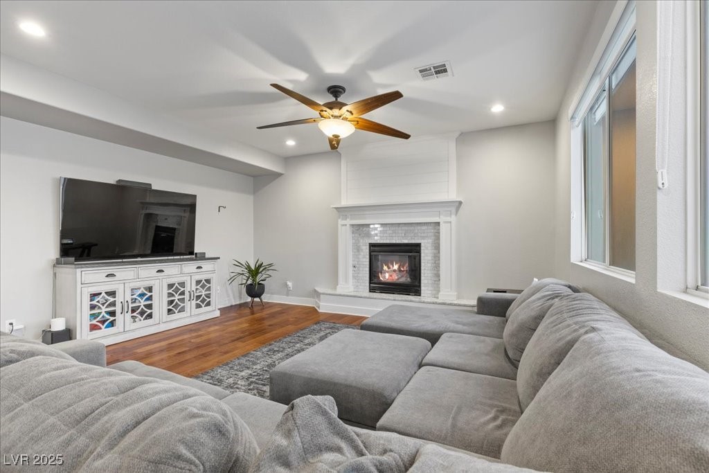 644 Wind Cave Court, Henderson, Nevada image 4