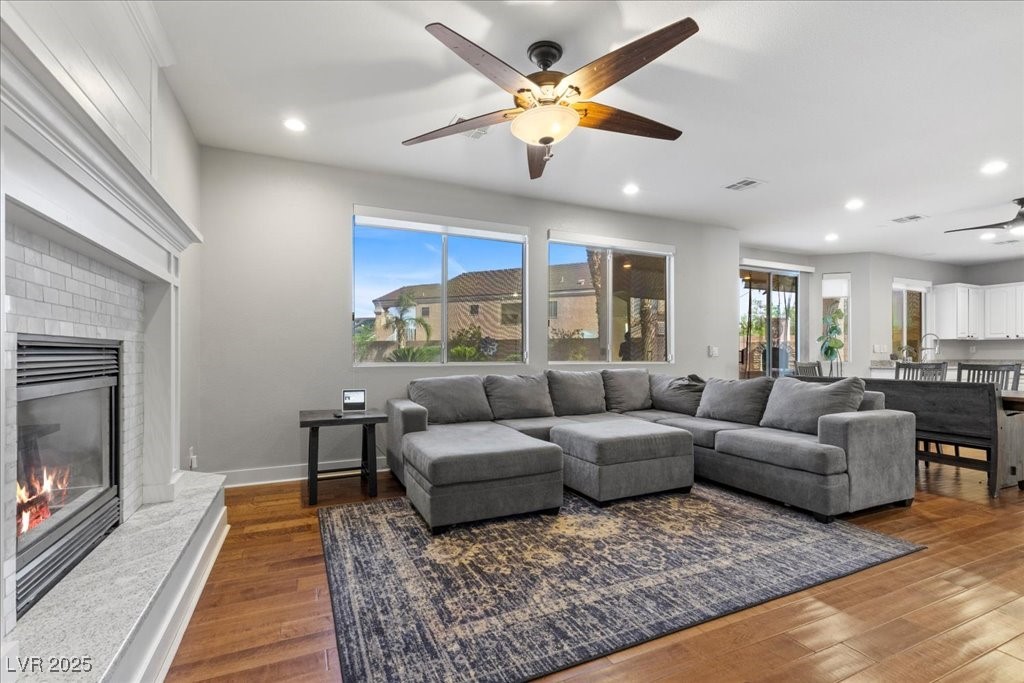 644 Wind Cave Court, Henderson, Nevada image 7