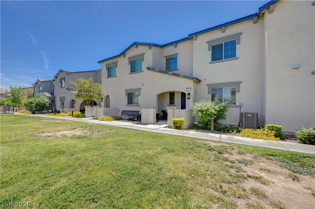 792 Grand Country Avenue