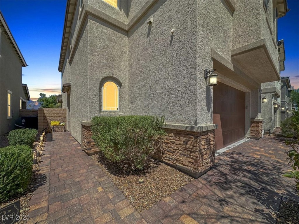 Las Vegas, Nevada 89141, United States, 4 Bedrooms Bedrooms, ,3 BathroomsBathrooms,Residential,Active,195306