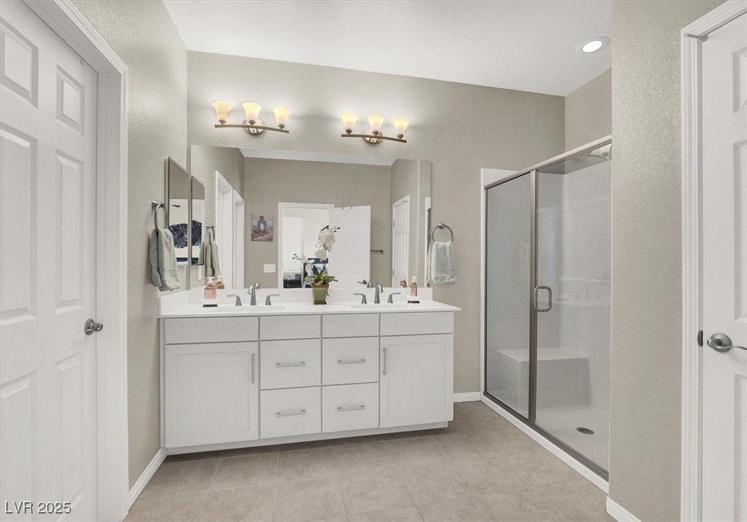 Las Vegas, Nevada 89141, United States, 4 Bedrooms Bedrooms, ,3 BathroomsBathrooms,Residential,Active,195306