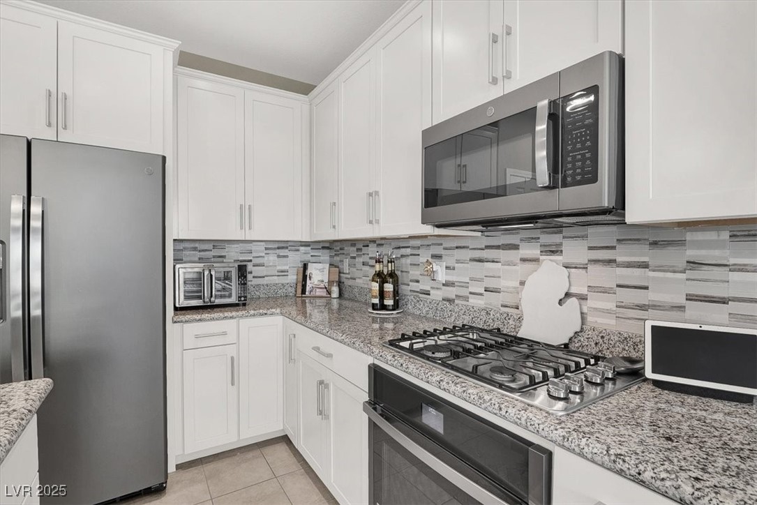 Las Vegas, Nevada 89141, United States, 4 Bedrooms Bedrooms, ,3 BathroomsBathrooms,Residential,Active,195306