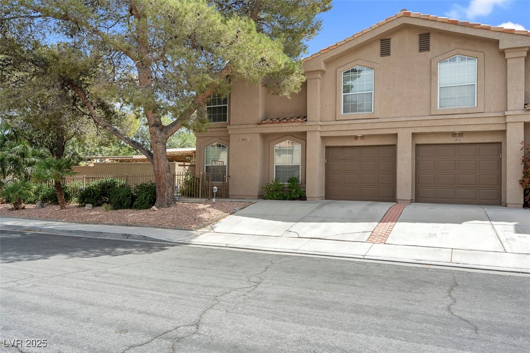 2835 Lone Cliff Drive, Henderson, Nevada image 2