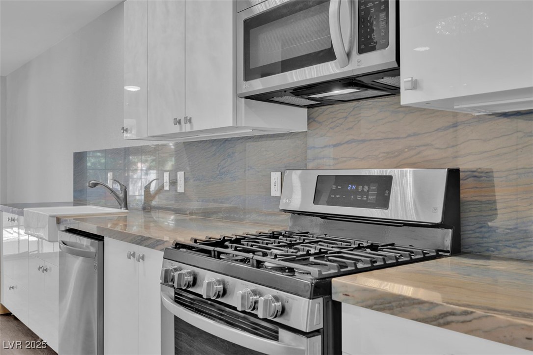 2835 Lone Cliff Drive, Henderson, Nevada image 18