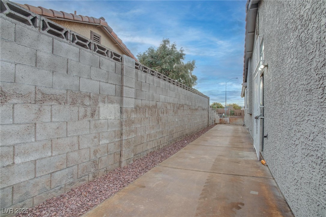 613 W Victory Road, Henderson, Nevada image 30