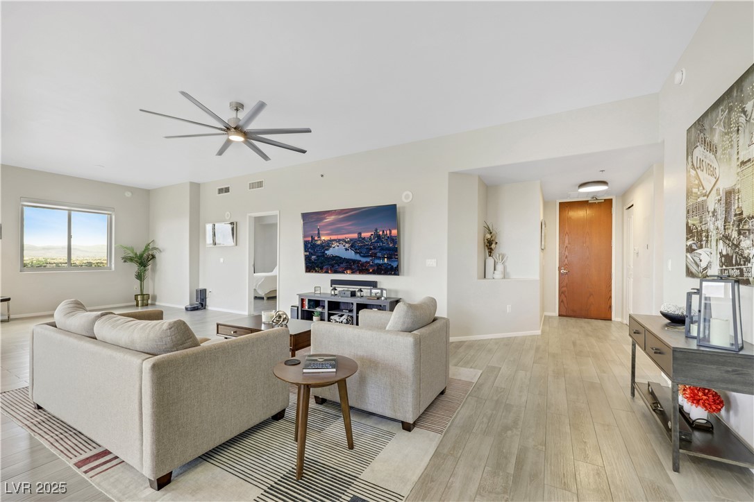 8255 Las Vegas Boulevard 1821