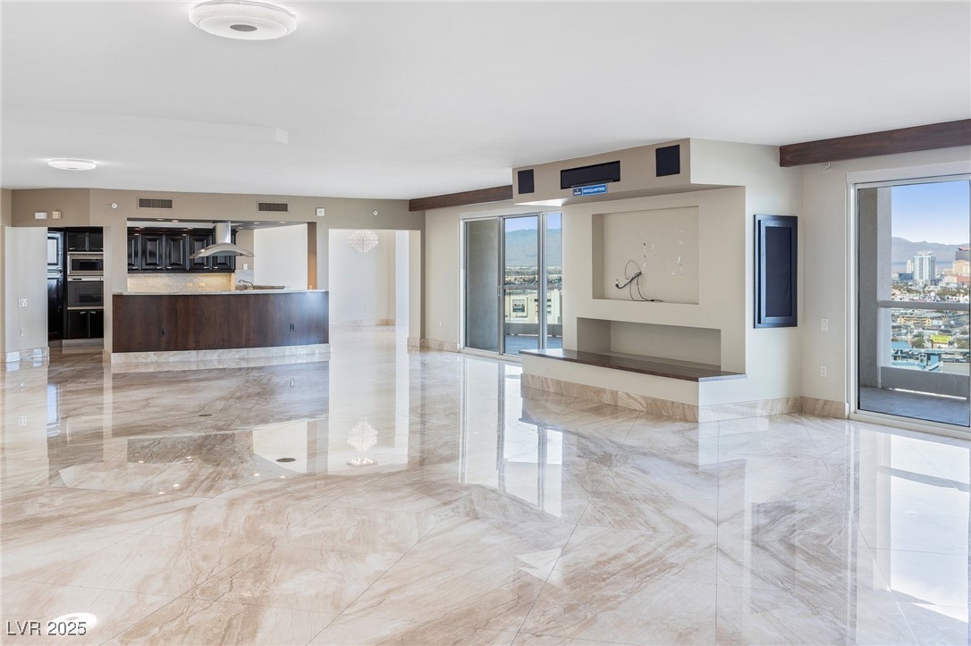 2777 Paradise Road 1801