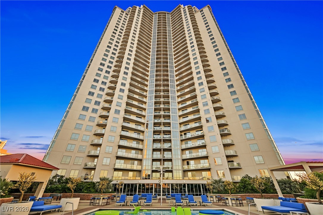 200 W Sahara Avenue 3907