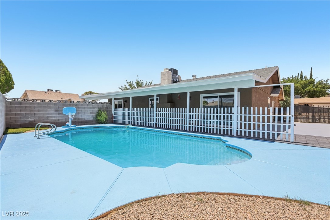 667 Del Prado Drive