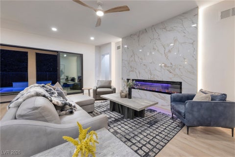 Photo of 12 Oro Valley Drive, Henderson, NV 89052 (MLS # 2749677)