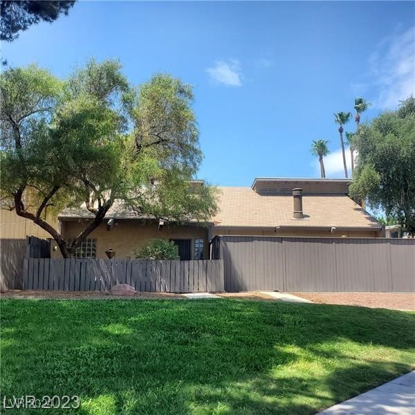 4032 Village Square 0