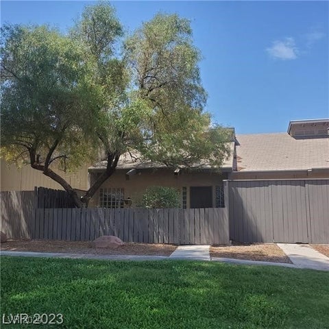 Condo For Rent - 4032 Village Square<br/> Las Vegas, NV 89121