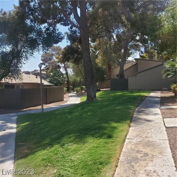 4032 Village Square 0