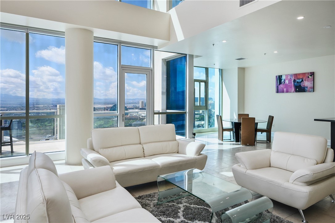 2700 Las Vegas Boulevard 4305