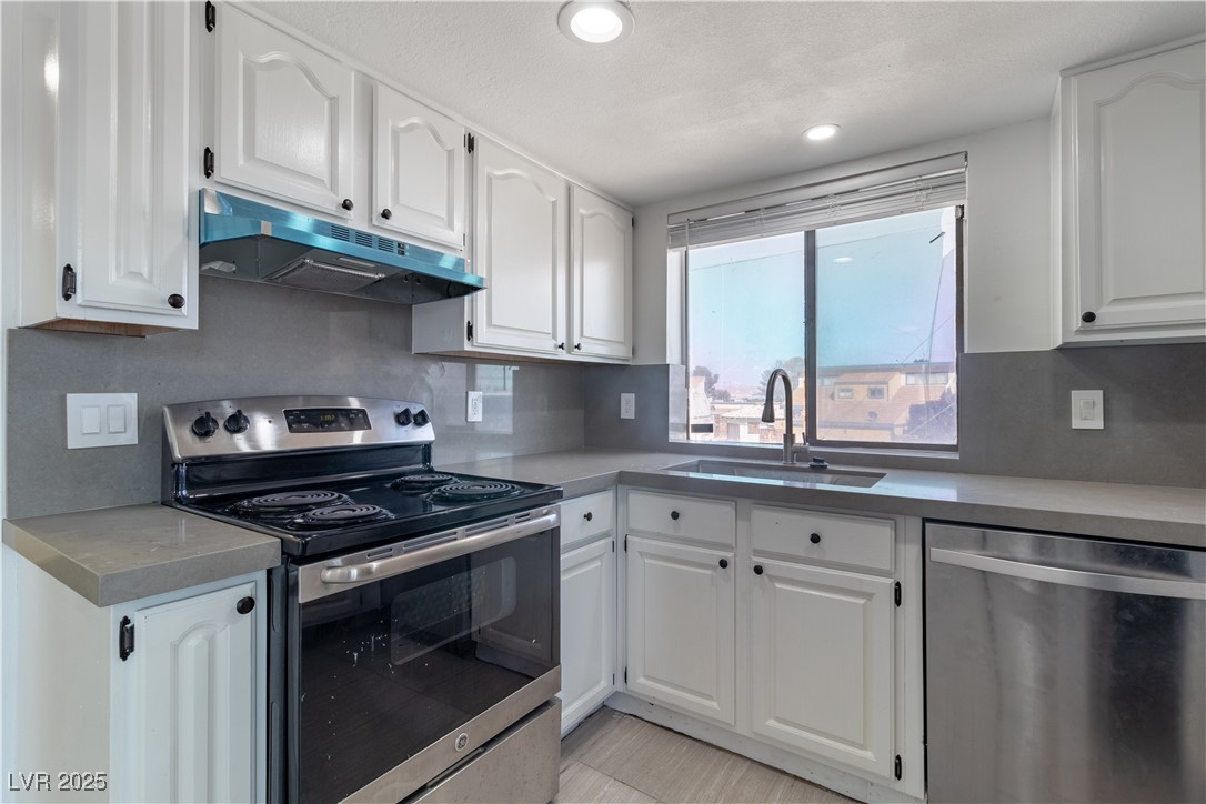 North Las Vegas, Nevada 89030, United States, 2 Bedrooms Bedrooms, ,2 BathroomsBathrooms,Residential,Active,163242