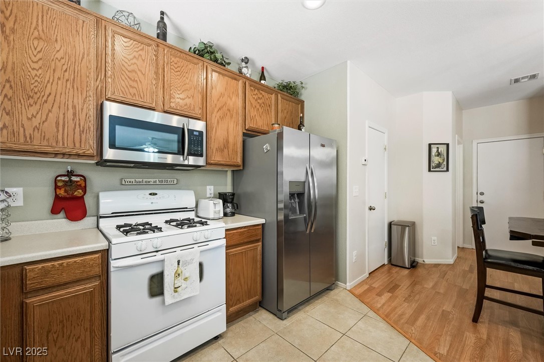 Las Vegas, Nevada 89141, United States, 3 Bedrooms Bedrooms, ,3 BathroomsBathrooms,Residential,Active,231736