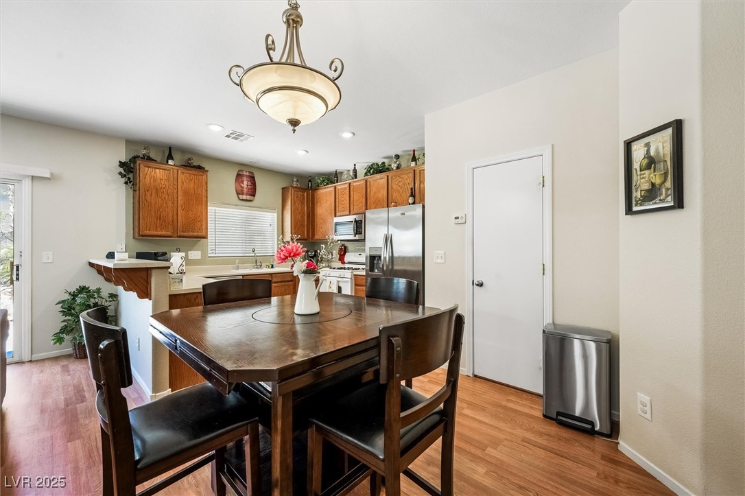 Las Vegas, Nevada 89141, United States, 3 Bedrooms Bedrooms, ,3 BathroomsBathrooms,Residential,Active,231736