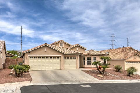 Homes For Sale - 3520 Dawn Wood Court<br/> North Las Vegas, NV 89031
