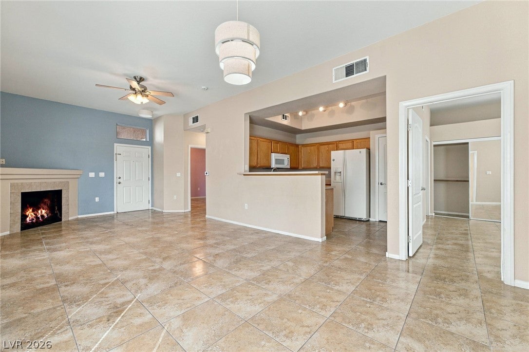 2305 W Horizon Ridge Parkway 211
