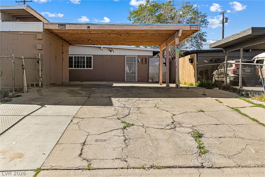 2204 S 15th Street 2204