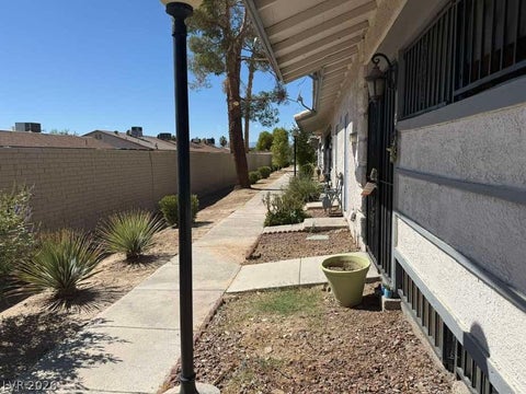Townhouse For Sale - 213 N Lamb Boulevard #D<br/> Las Vegas, NV 89110