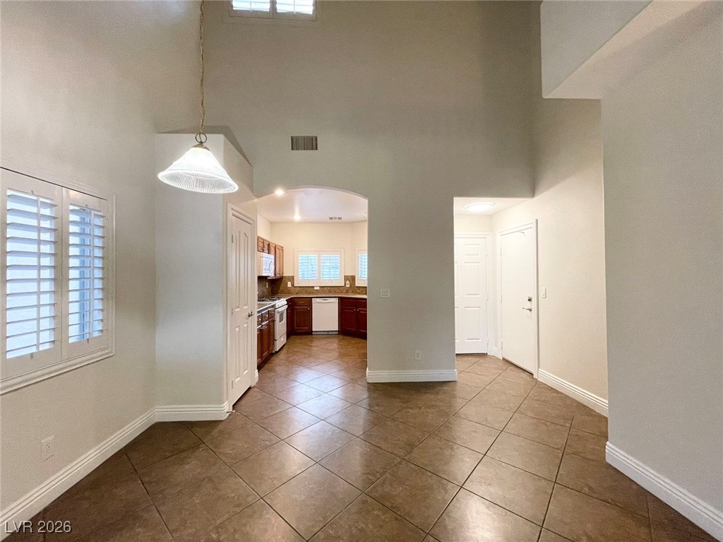 8840 Blue Wolf Street