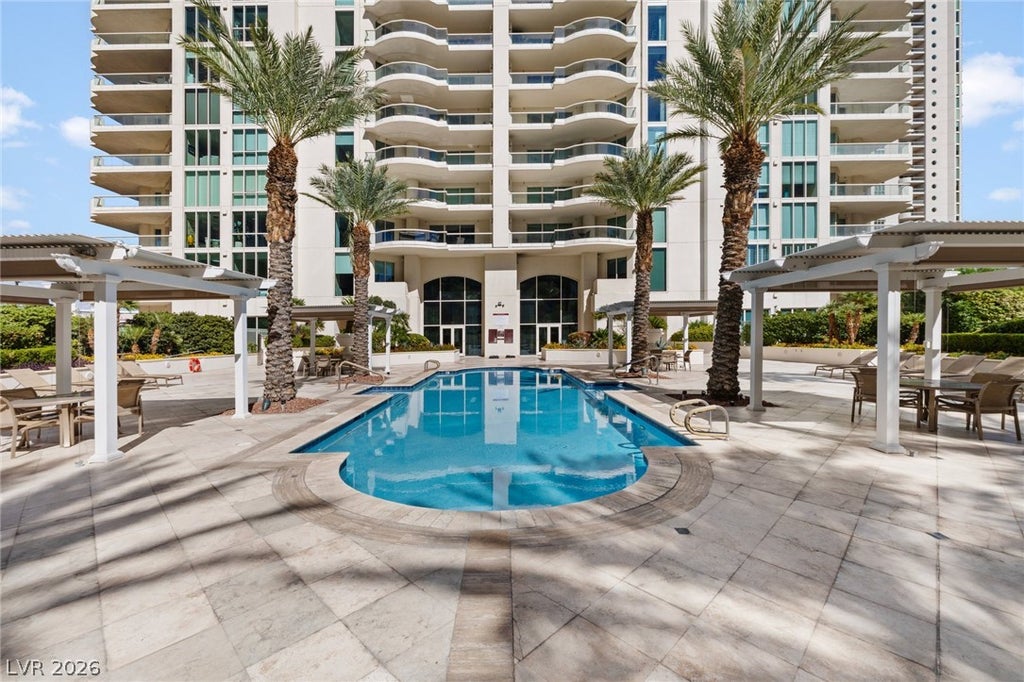 Photo of 2747 Paradise Road #1004, Las Vegas, NV 89109 (MLS # 2825392)