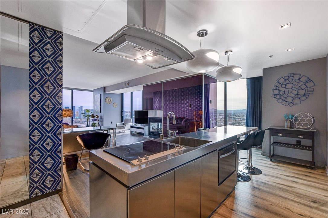 4381 W Flamingo Road 33322