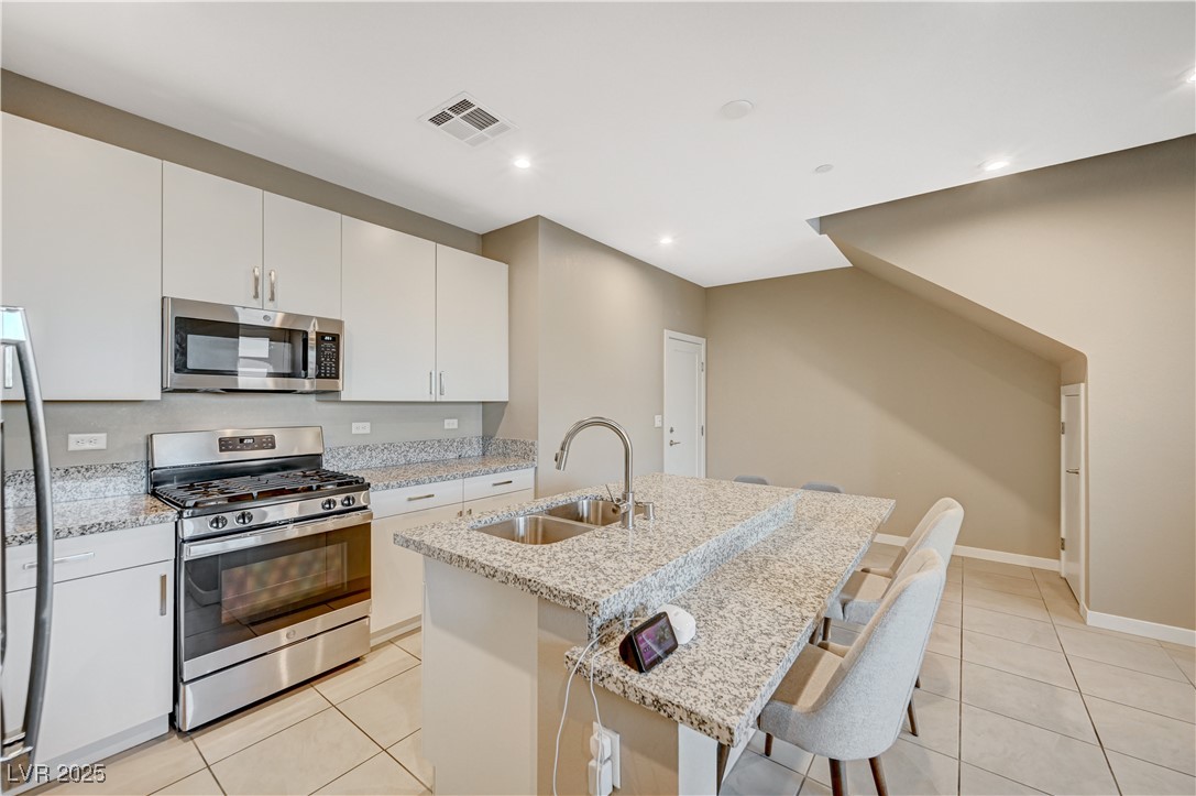 9864 Kings Glen Street 9864