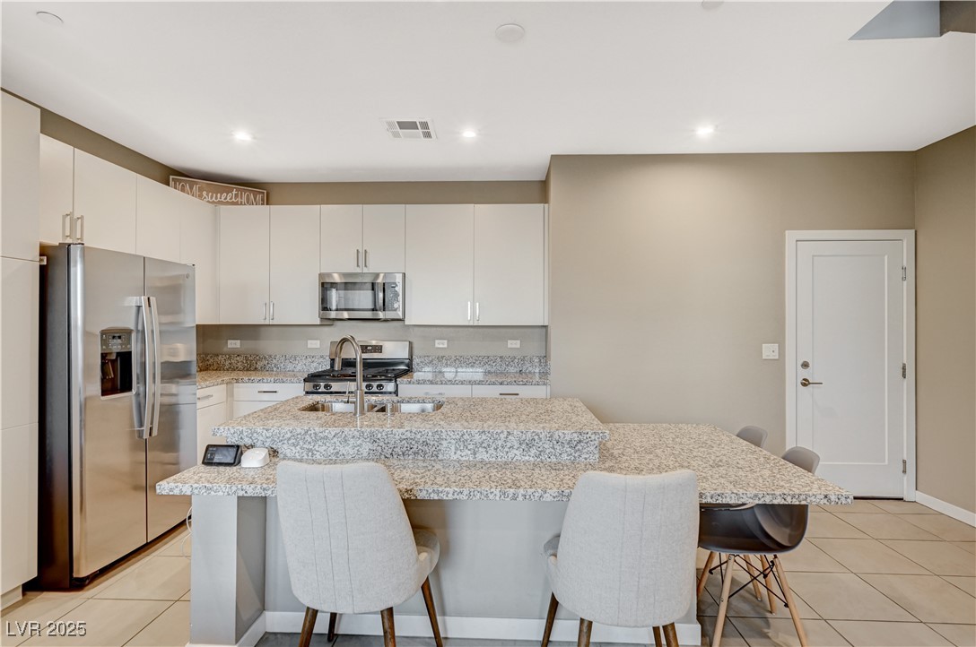 9864 Kings Glen Street 9864