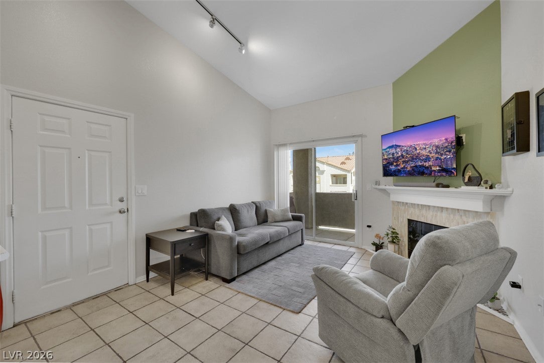 855 N Stephanie Street 2726
