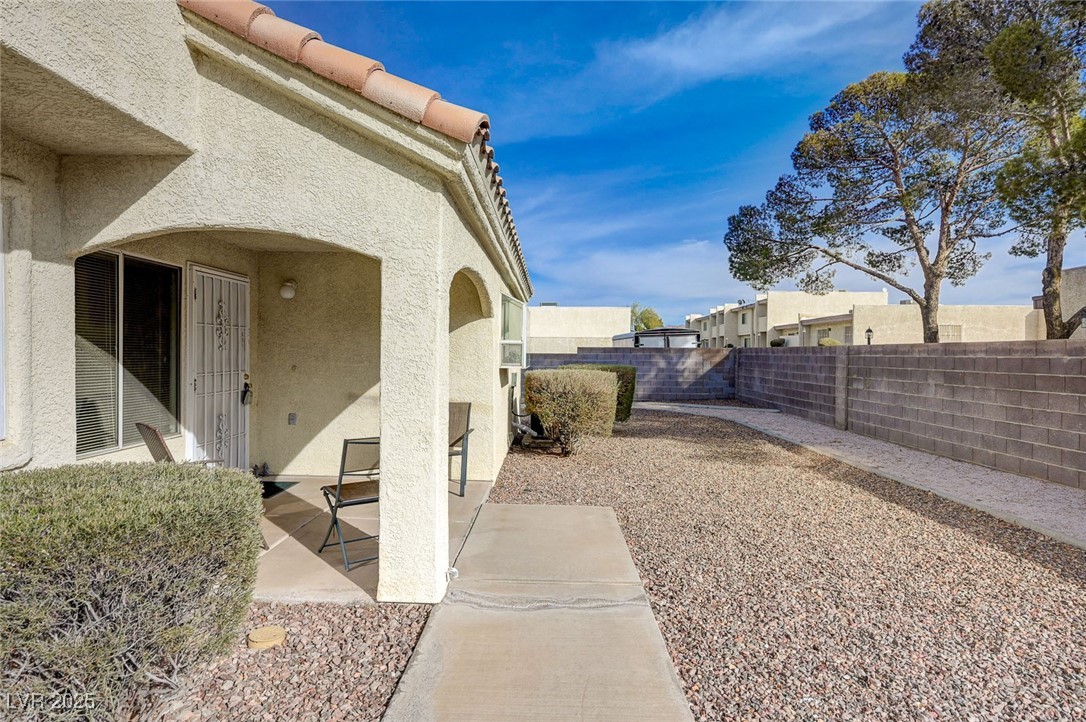 691 Anne Lane, Henderson, Nevada image 3