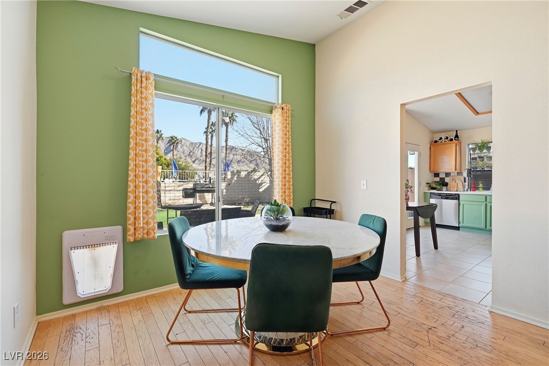 1412 Grape Arbor Way