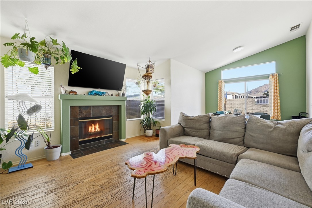 1412 Grape Arbor Way