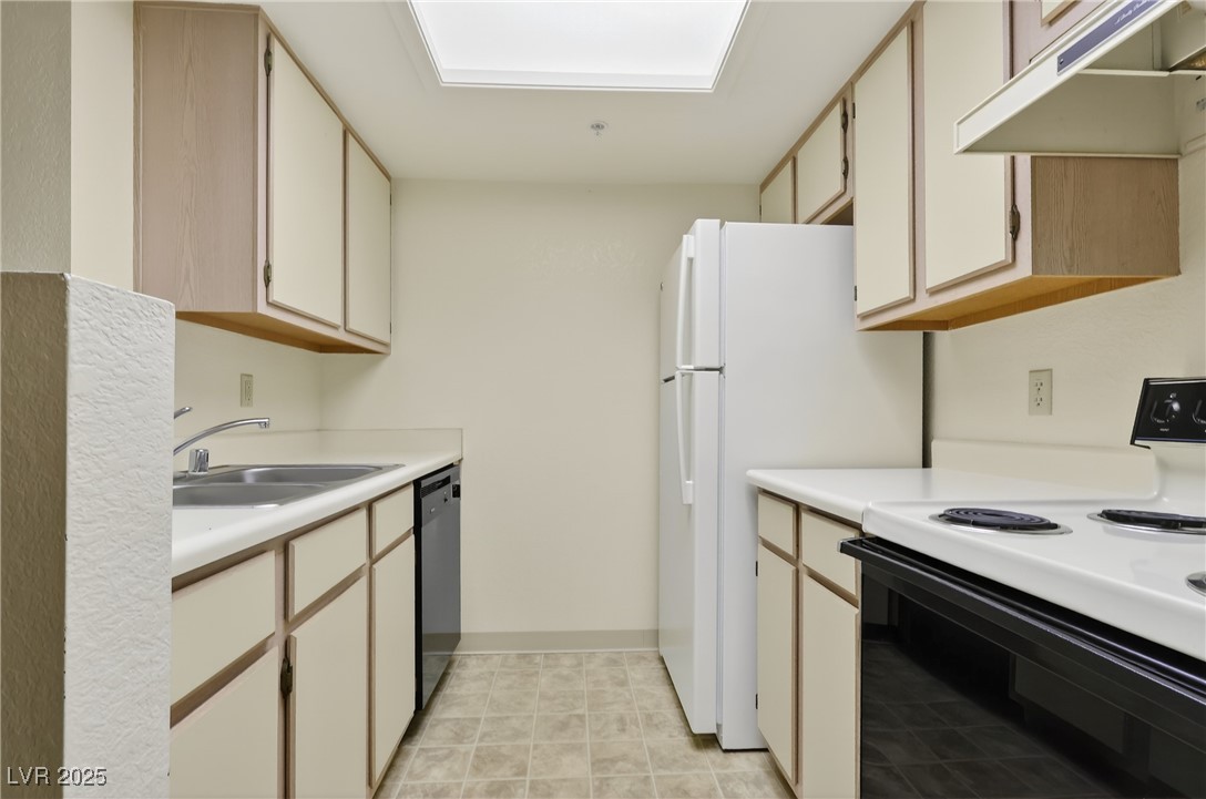 3550 Bay Sands Drive 1027