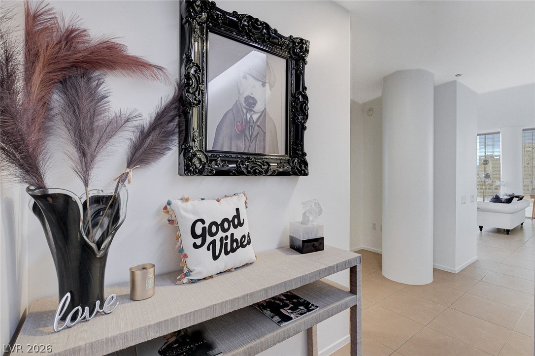 3722 Las Vegas Boulevard 811